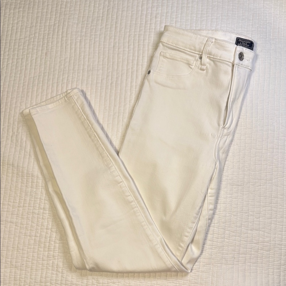 Abercrombie & Fitch White Skinny Jeans Sleek Fit